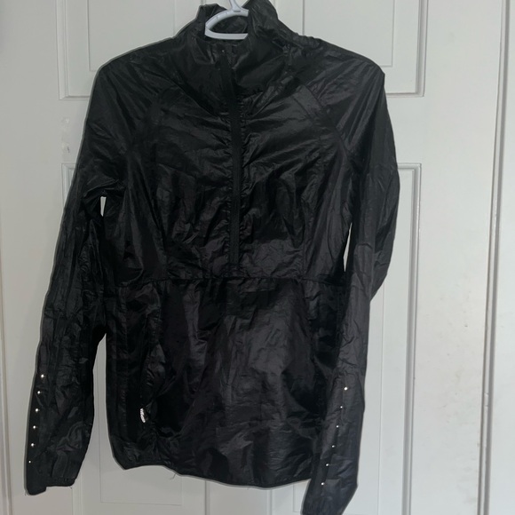 Lululemon Run With it Jacket - Picture 4 of 11